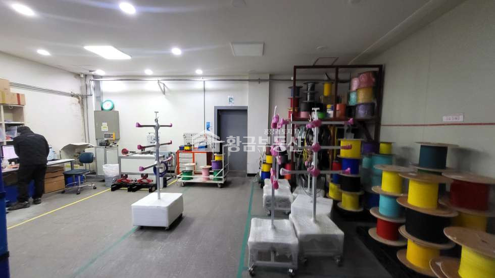 경기 수원영통구 망포동 영통구공장매매│약208평│망포역 바로앞 사옥형공장 및 임대수익가능한 건물 매매 매물번호 10729 사진 9