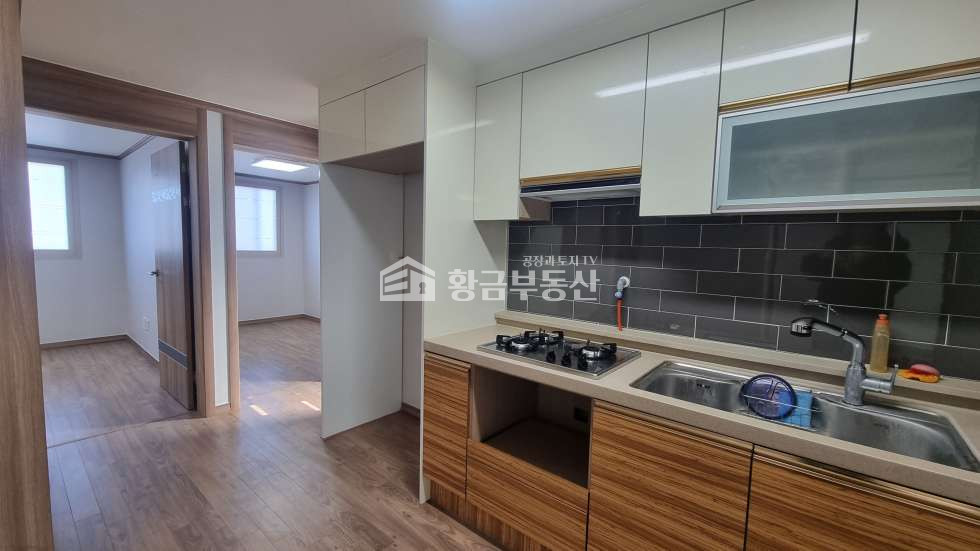 경기 화성만세구 우정읍 화수리 396-3 (제이디 빌리지III) 제이디빌리지3A동 화수리3룸임대│약 17평│채광이아주환한 3룸, 기숙사용도로 좋음 월세 매물번호 10743 사진 2
