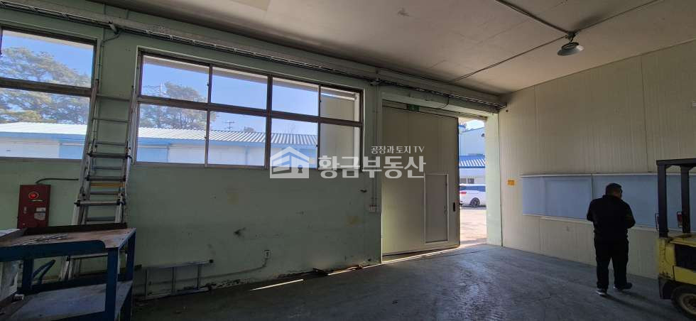 경기 평택시 서탄면 수월암리 서탄면공장임대 │약135P │대형차가능, 넓은마당, 고전력 월세 매물번호 11102 사진 8