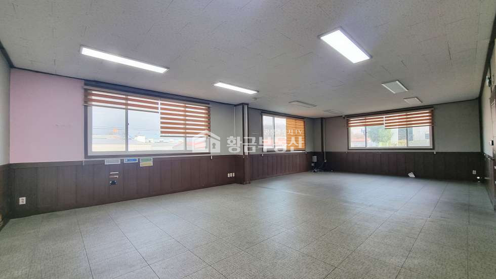 경기 화성만세구 향남읍 백토리 A동 향남│약300p│트레일러, 마당 태평양 월세 매물번호 11082 사진 8