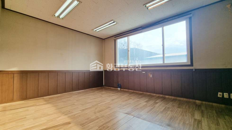 경기 화성만세구 향남읍 백토리 A동 향남│약300p│트레일러, 마당 태평양 월세 매물번호 11082 사진 9