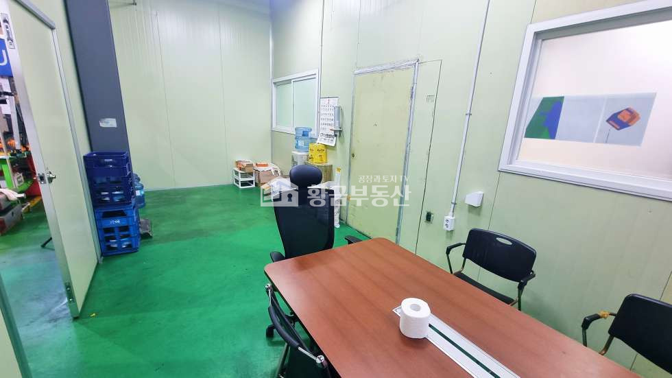 경기 화성효행구 정남면 발산리 1동 정남│약295평│고전력, 사무실, 가성비 월세 매물번호 11207 사진 8