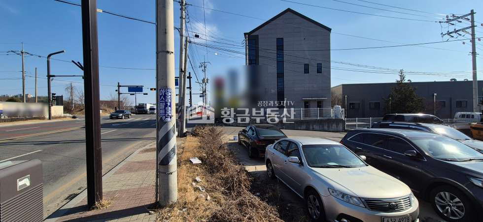 경기 화성효행구 정남면 덕절리 1동 정남│약60p│6차선대로변 철물점, 기계대리점 자리임대 월세 매물번호 11183 사진 4